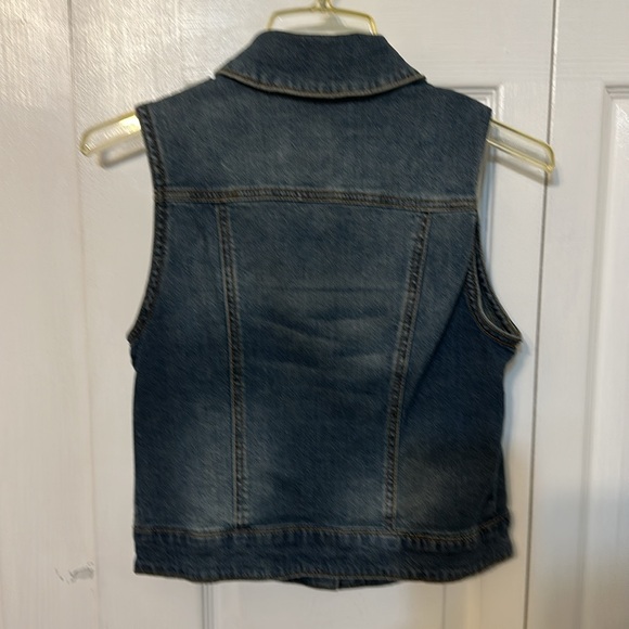 Jean jacket - Picture 3 of 11